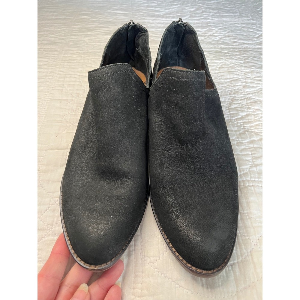 Lucky Brand Fitina Black Leather Ankle Booties V-Cut Stacked Heel Size 11 M - Picture 2 of 8